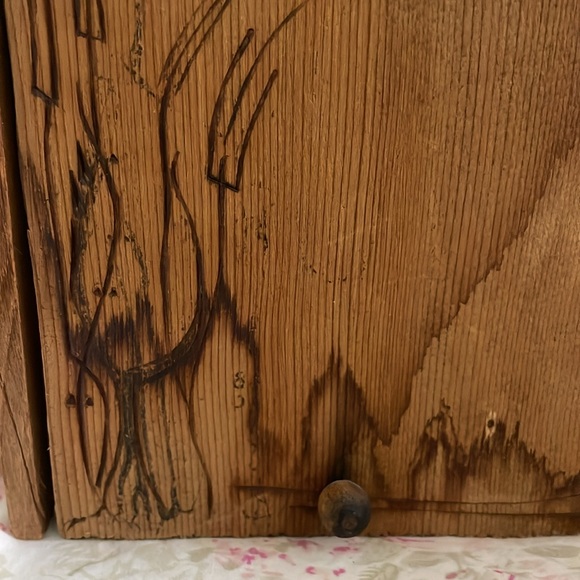 Birdhouse with tin roof - Picture 9 of 12